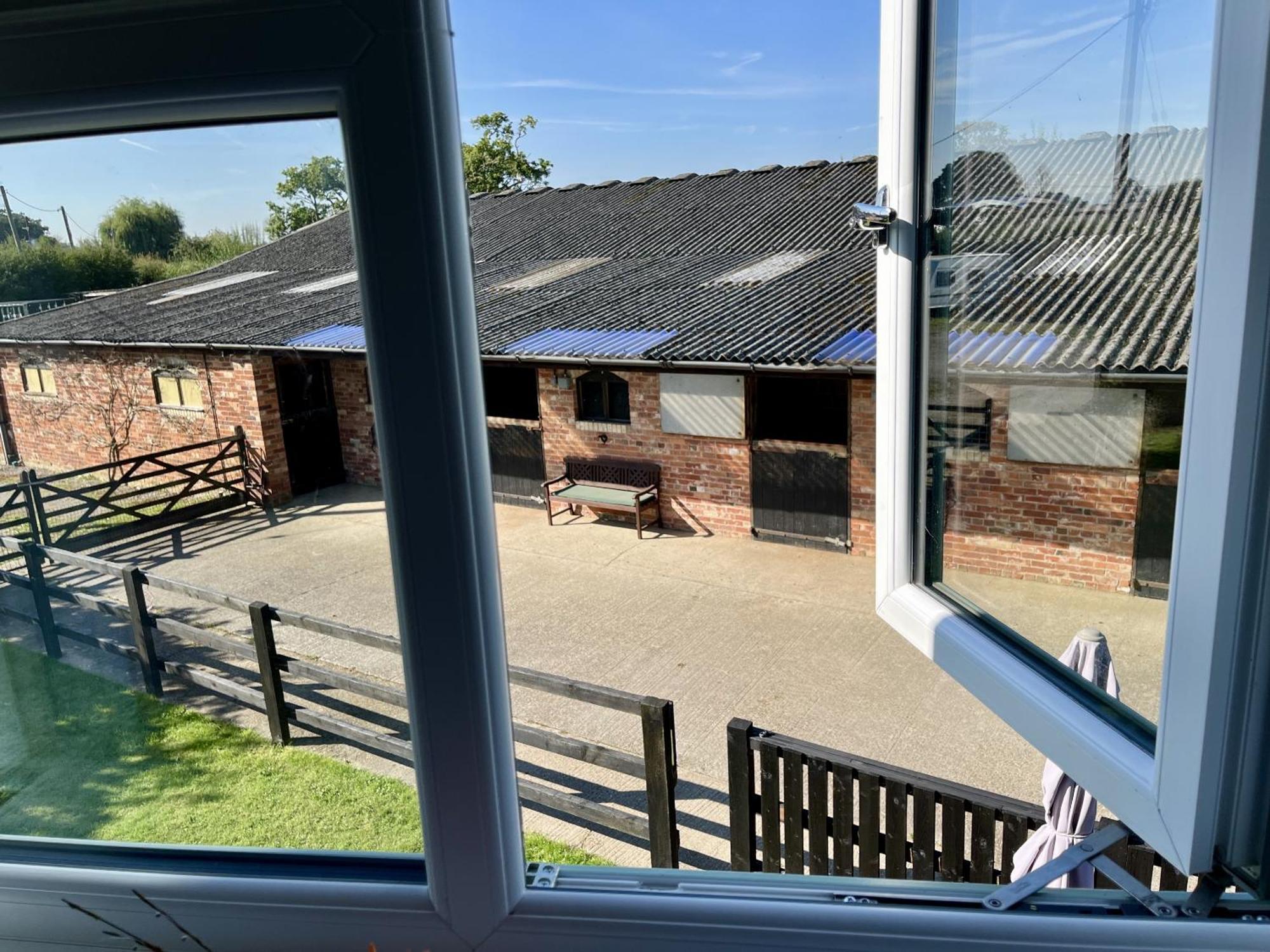 Priors Oak - A Cosy Studio With Countryside Views In Dorset Stalbridge Εξωτερικό φωτογραφία